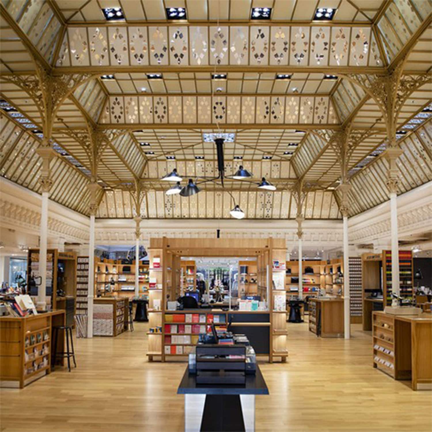Bon Marchéです。 Home du bon marché Le Bon Marché